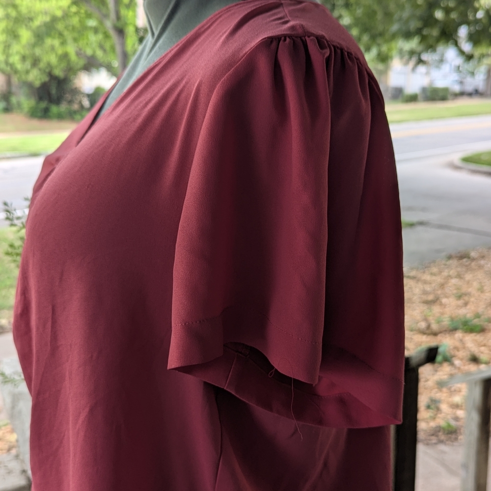 LOFT V-Neck Ruched Blouse in Rose - Picture 3 of 5